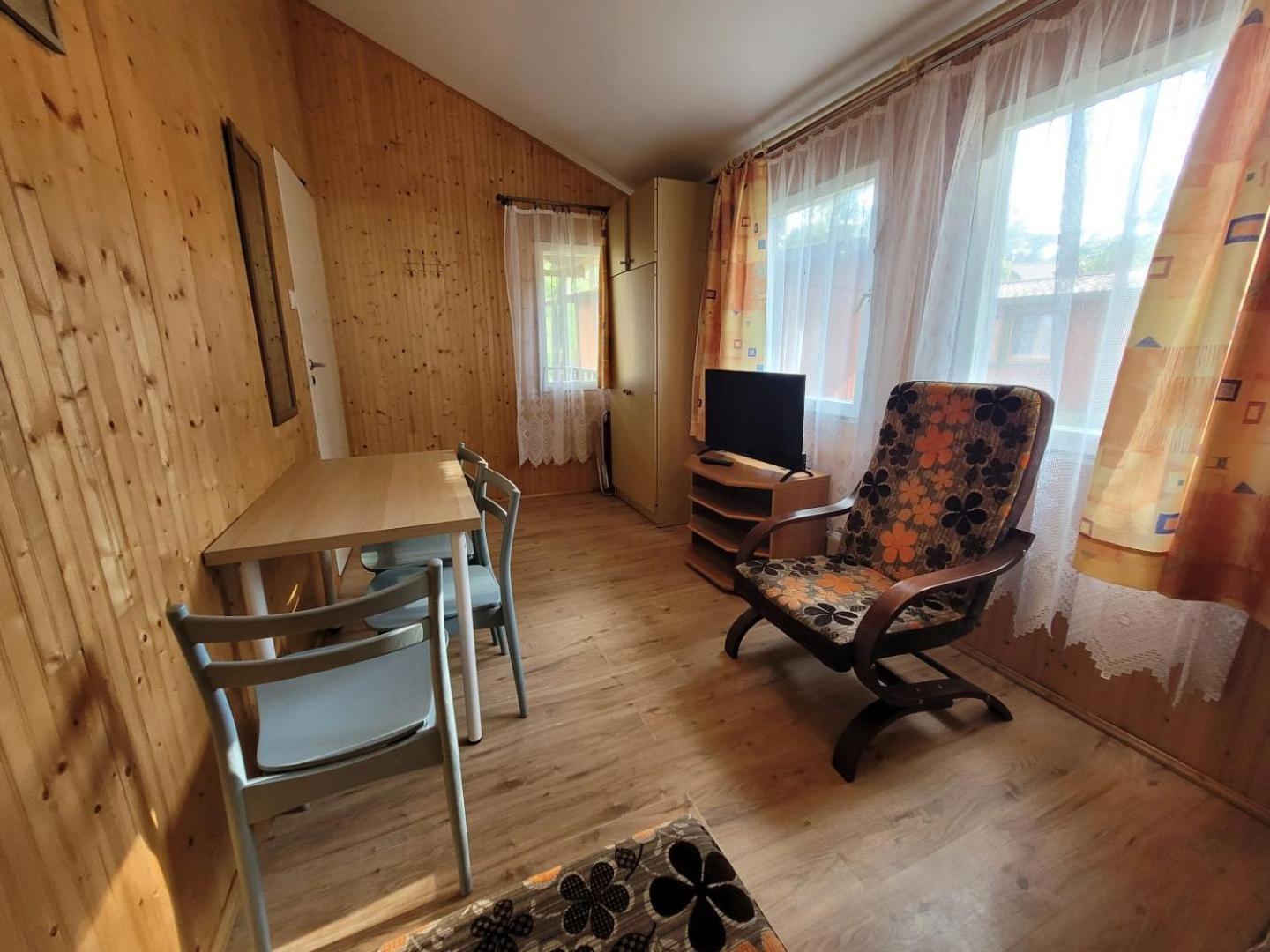 Ow Krakus I - Pokoje I Domki Stegna  Exteriér fotografie